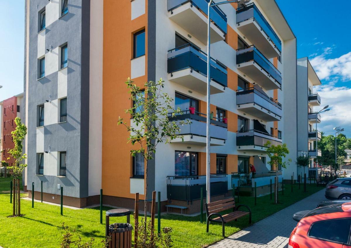 Friendly Rentals Brasov Luaran gambar
